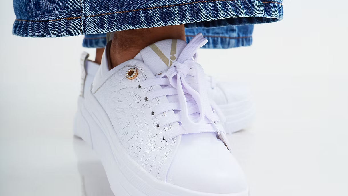 Zapato deportivo en cuero